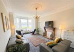 Location vacances  Gare de Dundee - Stylish River View Stay Sleeps 6-2