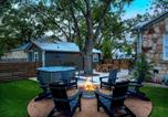 Location vacances Fredericksburg - The Rock Haus - Fire Pit & Hot Tub-1