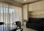 Location vacances Le Lavandou - Studio au Lavandou, climatisé, avec terrasse vue mer et Wi-Fi - Fr-1-251-879-2