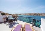 Location vacances Ghasri - Harbour Lights Seafront Penthouse, with large terrace with stunning panoramic sea views - by Getawaysmalta-1