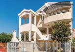 Location vacances Zadarska - 2 Bedroom Awesome Apartment In Bibinje-1