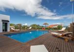 Location vacances  Paysage culturel de Sintra - Penedo Escape Sea Suites-3