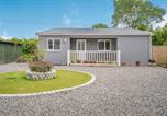 Location vacances Manorbier - Caldey Lodge Bier Wood Lodges-1