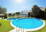 Location vacances  Province de Tarragone - Casa adosada 50m de la playa Calafell . Wifi gratis-3