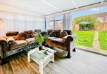 Location vacances Clacton-on-Sea - Sunrise Villa-2