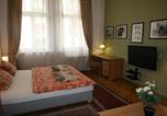 Location vacances Loket - Apartment No. 25 T.G.Masaryka 13 s výtahem-2