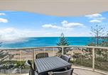 Location vacances Mooloolaba - Zanzibar 905, Ocean front 2 bedroom apartment-1