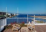 Location vacances La Línea de la Concepción - Luxury Marina Apartment, Pool, Views & Prime Location-4