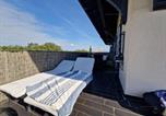 Location vacances La Croix-Valmer - Appartement T3 avec piscine et terrasse, à 200m du centre de La Croix-Valmer - Fr-1-100-324-3