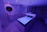 Location vacances Angers - Love room white - les delices rooms-1