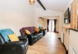 Location vacances Swafield - Squirrel Lodge-2