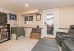 Location vacances Victoria - 2 Bedroom 1 Bath On An Oak Tree Lined End Street On The Galloping Goose-2