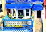 Location vacances Blackpool - The Albany hotel-1