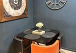 Location vacances  Gare de Redditch - Apartment Sleeps 4 with Enclosed Garden-3