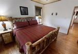 Location vacances Taos - Big Elk Horn Lodge- Pet Friendly - Wifi - On the River - Fireplace - Game Room-4