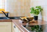 Location vacances  Parc National des Tatras - Przytulny Apartament w Zielonej Okolicy z Widokiem na Góry By Noclegi Renters-3