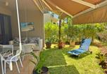 Location vacances Belle Mare - Azuri Beachside Apartment with Private Garden-1