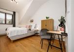 Location vacances Průhonice - Two-bedroom apartment with workspace and Netflix in Nusle by Prague Days-3
