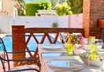 Location vacances Sant Pere Pescador - Cozy holiday home with pool in St Pere Pescador-3