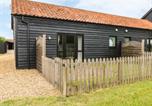 Location vacances Yaxham - Snowy Owl Barn-2