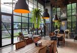 Hôtel Khanom - Warehouse18 Pool Cafe Resort-4
