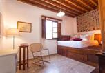Location vacances Lindos - Villa Thalassa Suites 3 Modern Comfort Traditional Greek Charm-3