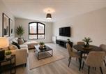 Location vacances  Gare d'Oxford - Modern Apartment in the Heart of Historic Oxford-1