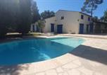 Location vacances Bagnols-en-Forêt - Spacious house with pool in Bagnols en Forêt-1