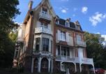 Location vacances Villers-sur-Mer - Studio in a 19th century villa with parking-1