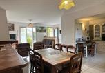 Location vacances Gujan-Mestras - Maison spacieuse avec jardin à Gujan-Mestras-1
