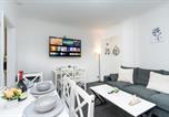 Location vacances Poole - Open Mind Property - House with 6 Double Beds-1
