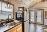 Location vacances Hill City - Cozy Creekside Retreat-1