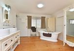 Location vacances Singleton - Olive Grove 3 1 Bedroom Villa with large Bath-3