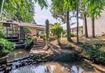 Location vacances  Ain - Studio avec jacuzzi privatif - 6 pers. - Api-1-52-1964-4