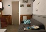 Location vacances Gare SNCF de Laroque - Maison confortable à Saint-Maurin avec 45 m² et terrasse-3