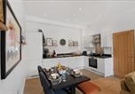 Location vacances  Gare de Norwich - Stylish 2-Bed Flat Art & Comfort in City Centre-3