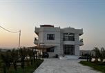 Location vacances Kerak - Rest Sea Chaliet & Farm-1