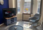 Location vacances Harrogate - Betty's Apartment- Metres From Train Station-1