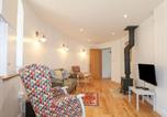 Location vacances Horley - Middle Tower-3