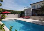 Location vacances Mirabel-aux-Baronnies - Maison D'hôtes en Drôme Provençale-1