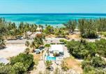 Location vacances  Grand Cayman - Sea Beauty - Charming Cottage with Pool and Private Beach Lot-1