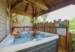 Camping Presqu'île de Giens - International & Spa-2