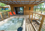 Camping Lourmarin - Les Hautes Prairies
