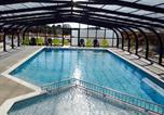 Camping Poullan-sur-Mer - Camping Lizoé - Entre pierres et mer
