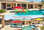 Location vacances Needles - Tropic Paradise Pool Home-1