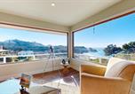 Location vacances Upper Lake - Panoramic Ocean View Home in Elk with Beach Access-1