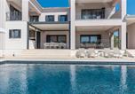 Location vacances Polača - Luxurious Zadar Villa 5 Bedrooms Villa Tranquil Adore Private Heated Pool-2