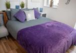 Location vacances Stansted Mountfitchet - 121 Studio - Central Studio Apartment, Terrace & Full Kitchen - Airport & Train Shuttle-1