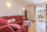 Location vacances Tučepi - Apartments and Rooms Happiness-2
