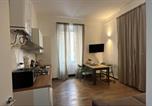 Location vacances  Province de La Spezia - Via Del Teatro Station Apartment-1